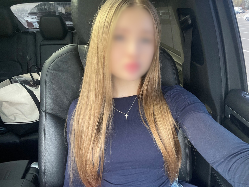 Escort Karoline Photo 1