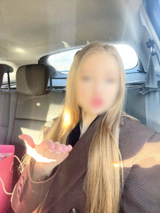 Escort Karoline Photo 18