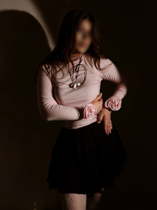 Escort Kira Photo 5