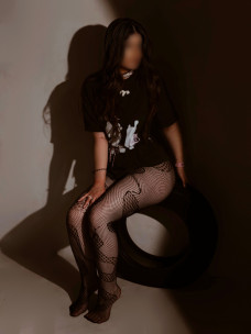 Escort Kira Photo 25